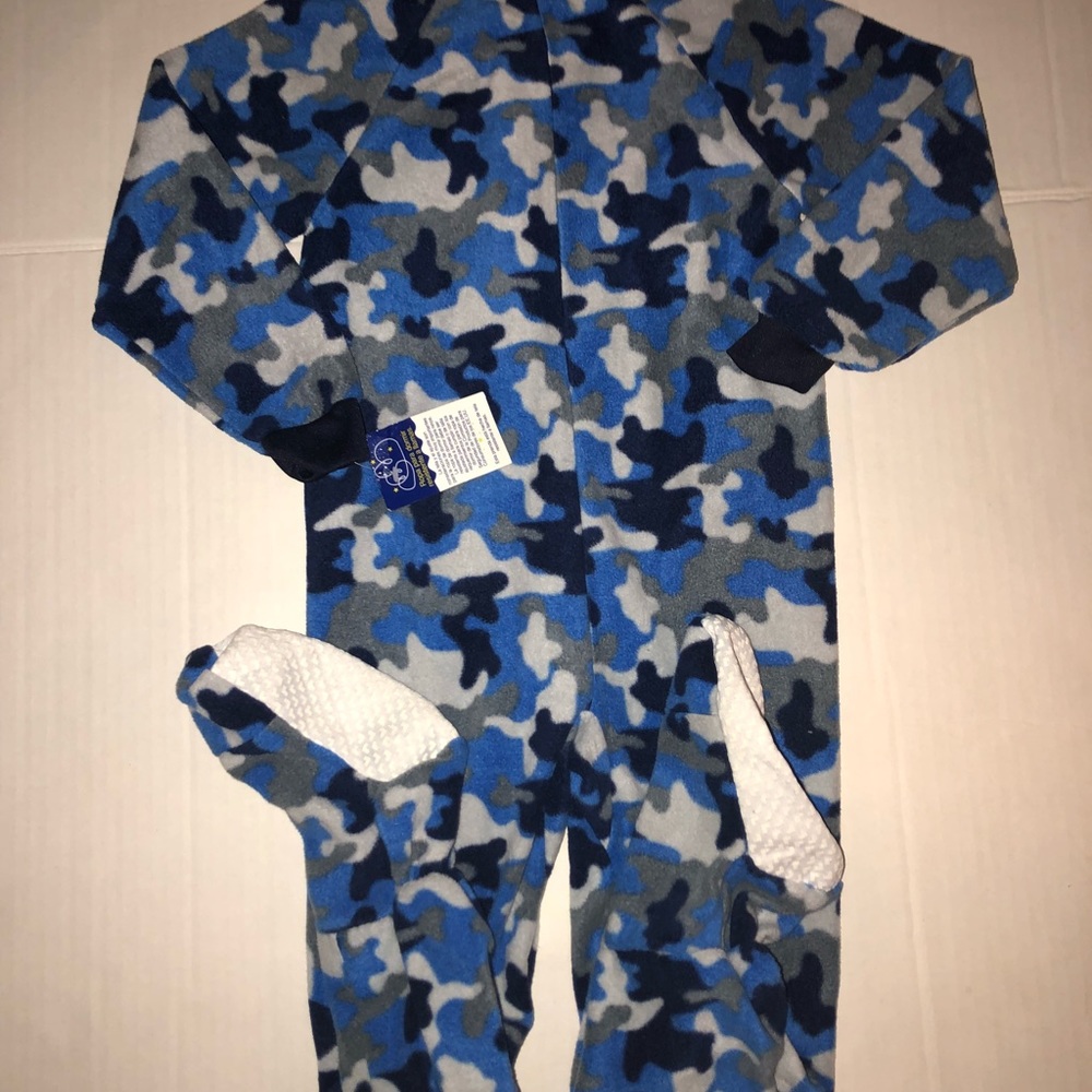 Flame resistant sleepwear - Picture 5 of 5